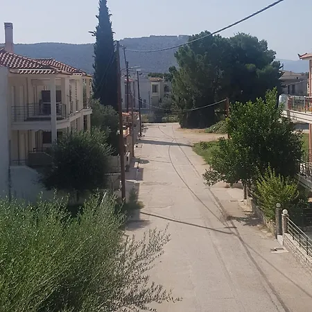 Strati Villa